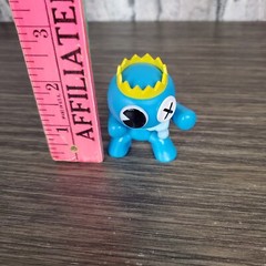 Official Roblox Rainbow Friends Mystery Bag Blue Mini Figure Phat Mojo 2023