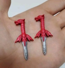 Mystic Knights of Tir Na Nog Accessory Lot: Daggers, Battle Axe & Shield *READ*