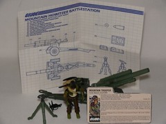 VINTAGE HASBRO G.I. JOE MOUNTAIN ASSAULT TEAM: FEATURING CLUTCH AND ALPINE