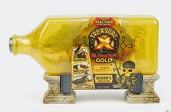New Treasure X Sunken Gold Tiger Shark Rare with Figure And Container