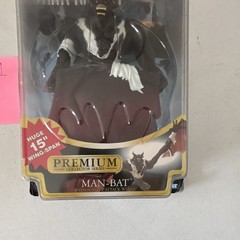 Kenner Batman Legends of the Dark Knight Man-Bat Figure w/ Attack Wings