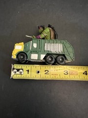 Teenage Mutant Ninja Turtles T-Machines Movie 2 Donatello in Trash Truck