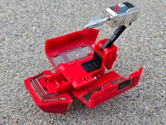 Vintage G1 Transformers Ironhide Autobot 1984 Hasbro Action Figure Broken Track