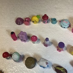 Mini Shopkins lot of 30 mini figures mixed series plus accessories
