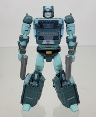 Hasbro SDCC 2017 Exclusive Revolution Box Set + Takara LG 46 Kup