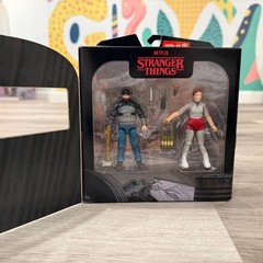 Stranger Things Hopper & Eleven 2 Pack Hunt & Battle Target Exclusive Jazwares