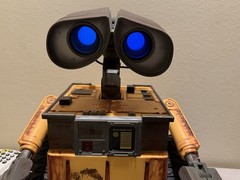 Disney Pixar Thinkway Ultimate Wall E WITH Box READ DESCRIPTION