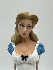 Femme Fatales Alice Figure Diamond Select Alice in Wonderland 2011 New Sealed