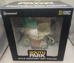 Kidrobot South Park Anatomy Kyle 8″ Vinyl Art Figure Standard Version
