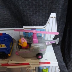 Paw Patrol Paw Patroller Semi-Truck Everything that is pictured is included