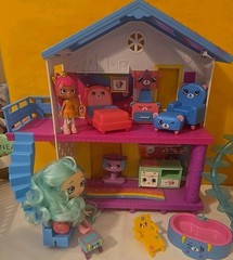 SHOPKINS Playset HAPPY PLACES Rainbow Beach +Reef Retreat +3 Dolls +Figures LOT