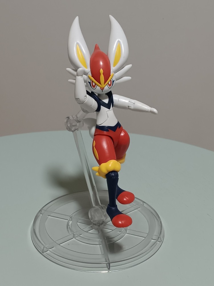 Pokémon Pokemon Select Series – Cinderace Limited Edition 6″ Action Figure Used