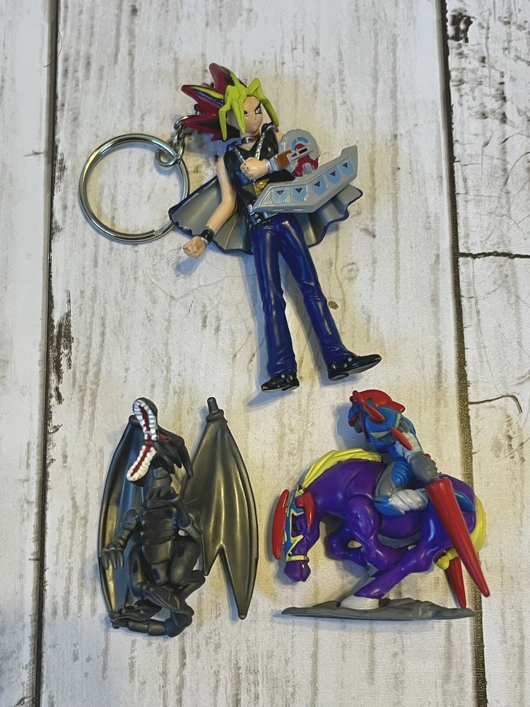 Yugioh Red Eyes Black Dragon Gaia Yami Yugi Key Chain Mattel 2″ Takahashi