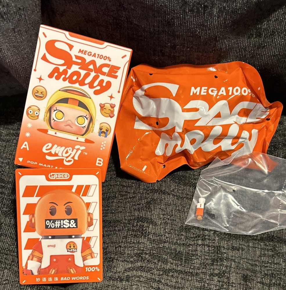 Authentic Pop Mart Mega 100% Space Molly Emoji Bad Words New
