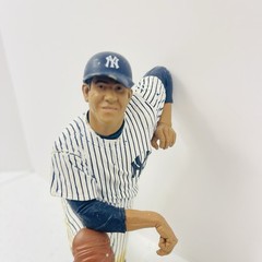 2002 McFarlane Toys Yogi Berra 8 New York Yankees Cooperstown Collection Figure