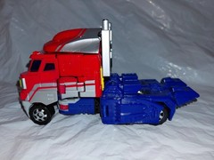 Used Transformers Classics Optimus Prime Complete 2006 Hasbro Voyager Class