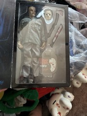 Sideshow Collectibles Friday the 13th Part 3 Jason Voorhees Figure Mask Axe