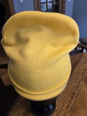 Robotech beanie max yellow one size excellent condition new without tags.