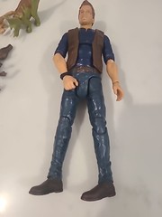Mattel Jurassic World OWEN GRADY 6″ Action Figure (Amber Collection) & Dinosaurs