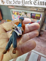 Newsstand New York Times 1/18 scale Diorama Garage Accessories (Handmade)