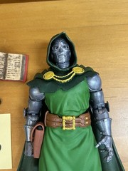 Hasbro Marvel Legends Dr. Doom 6″ Retro Fantastic Four Action Figure Complete