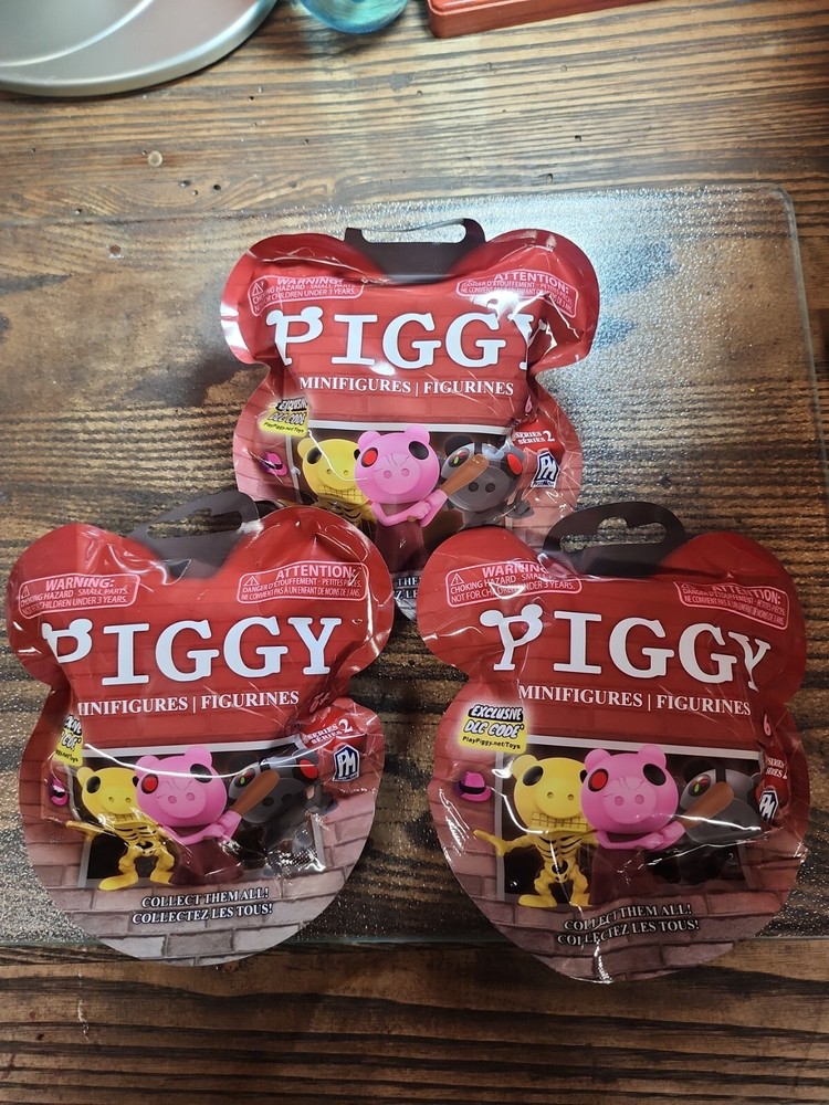 Piggy Series 2 Roblox Lot 3-Inch Mini Figures Mystery Pack Exclusive DLC Code x3