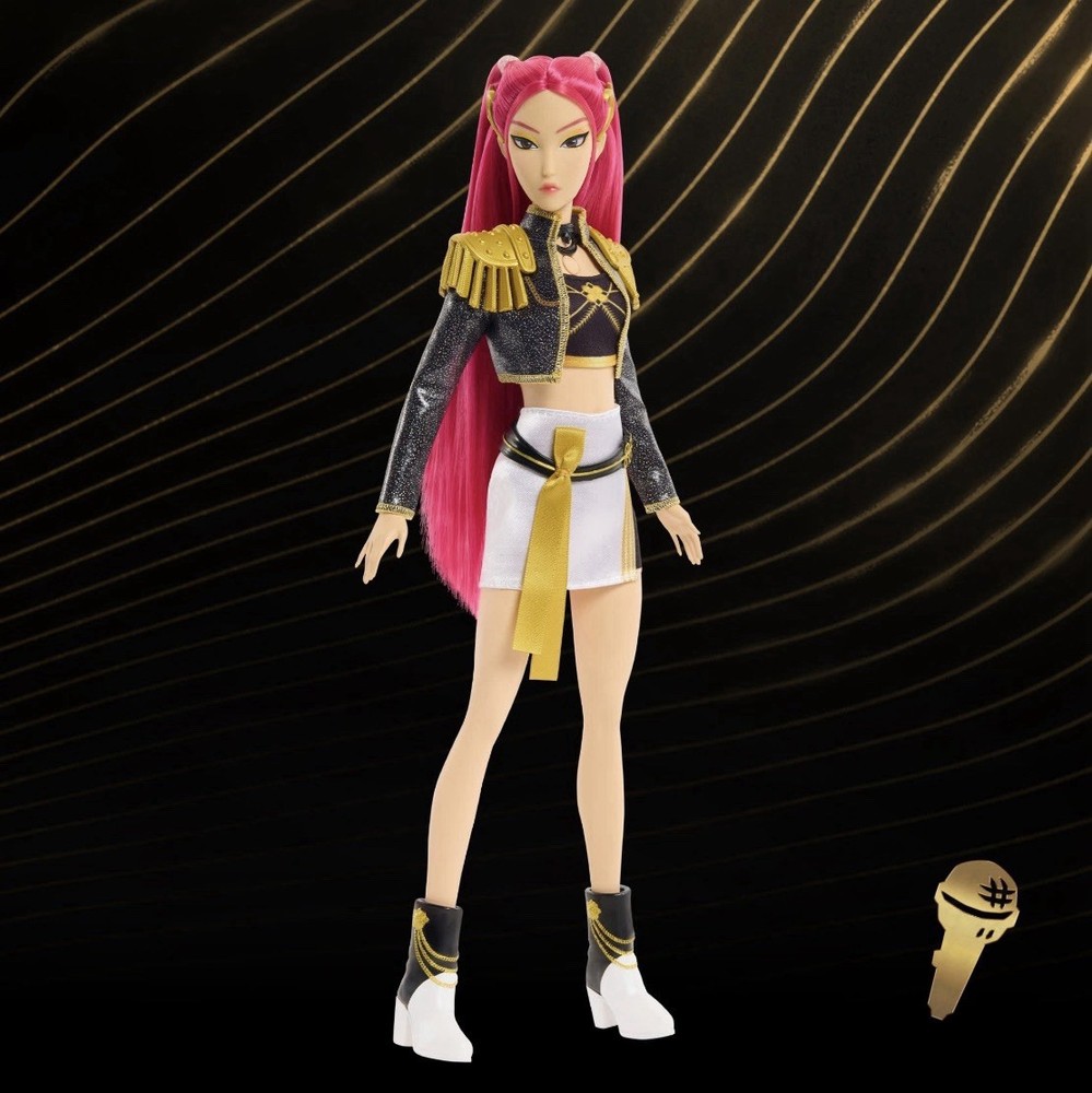 KPop Demon Hunters Huntrix MIRA Singing Golden Doll Mattel 2026 (PREORDER)