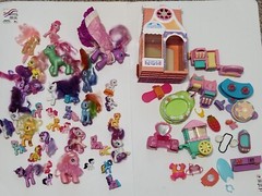 My Little Pony Lot Of 33 Various Size Ponies Plus Many Accessories