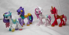 4 Shopkins Happy Places Horse Pony & Unicorn Figures Ringa Bella Rainbow Prancer