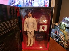 SIDESHOW JAMES BOND 007 DR. NO 12″ FIGURE BRAND NEW FREE SHIPPIN [LOWEST ON eBay
