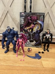 Amazon Exclusive Marvel Legends Venom 3 Pack Venom, Agony, and Riot w/opened Box