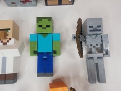 Lot of 8 Minecraft Figures Mattel Plus 3 Accessories Ore And Chest Puzzle