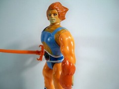K23i05742 LION-O BRAZIL 100% COMPLETE GLASSLITE THUNDERCATS 1985 ORIGINAL FIGURE