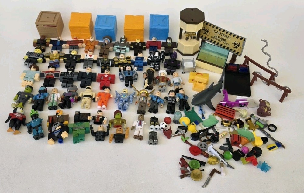 Roblox Huge Lot Of Mixed Roblox Action Figures Parts And Accessories