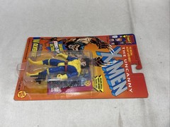 1991 ToyBiz Marvel X-Men Wolverine Savage Strike Twist Action Figure 3rd Edition