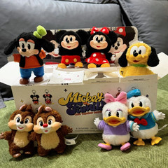 Authentic Mickey Family Cute Together Keychain Series Blind Box Confirmed Figure
