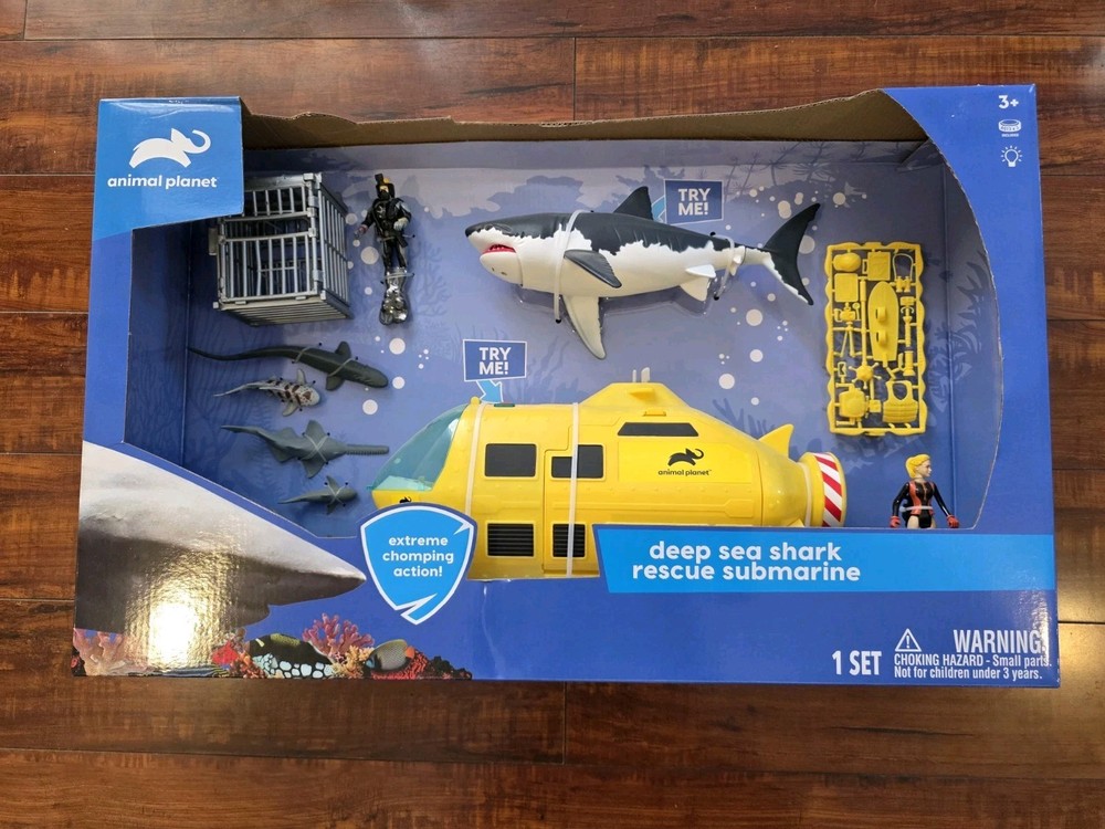 Animal Planet Deep Sea Yellow Submarine and Sea Life Toy RARE!