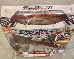 Hasbro Transformers Cybertron – Galaxy Force Vector Prime – Primus Unleashed