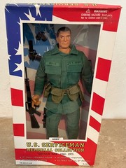 Soldiers of the World U.S. Serviceman Memorial Vietnam War Army 12″ Figure