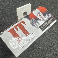 PENNYWISE IT (1990 Movie) 8″ inch Clothed Action Figure Neca 2021 – New/ Sealed