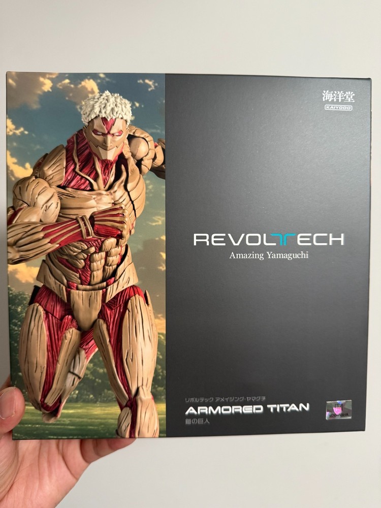 Kaiyodo Armored Titan Attack on Titan Amazing Yamaguchi Revoltech Action FIgure