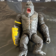 King Kong Gorilla Action Figure Plastic Gray Black w/ Yellow Arm Accessory 1996