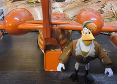 Disney’s Duck Tales Sunchaser Airplane PLAYSET and Launchpad McQuack