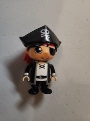 Bonkers Toy Co. LLC Pirate Figurine Collectible Vinyl Figure 4″
