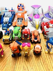 Paw Patrol Assorted Vehicles & Figures Lot Read Spin Master
