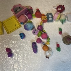 Mini Shopkins lot of 30 mini figures mixed series plus accessories
