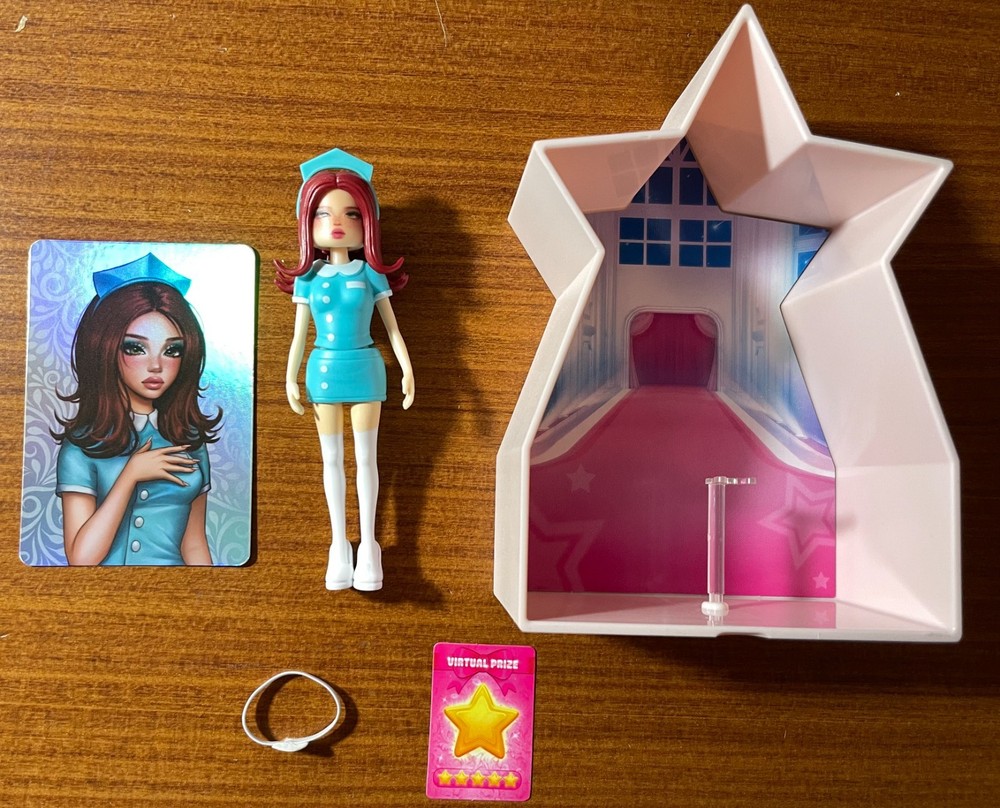 Dress to Impress Mystery Model Series 3 NURSE JULIE Doll Toy & DLC CODE Secret