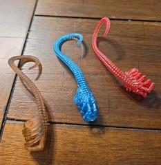 Vtg Aliens Bull Alien FACE HUGGER red/green/gold creature scorpion spider