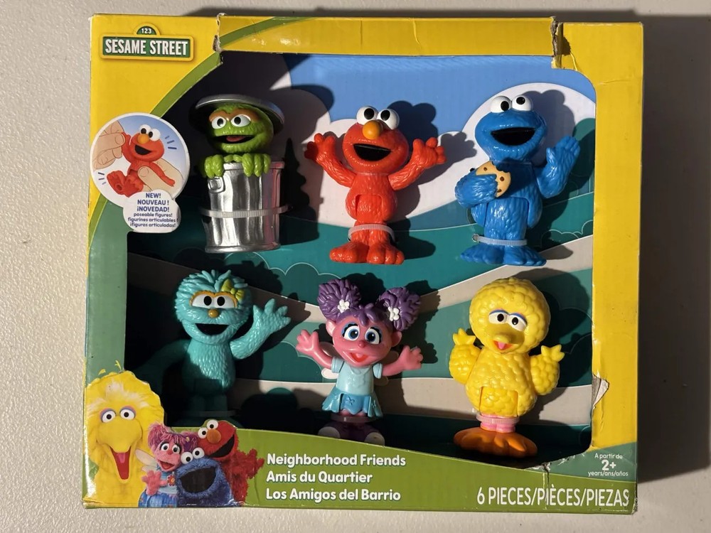 Sesame Street 6-Piece New Neighborhood Friends Poseable Figures