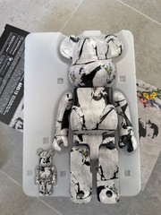 Medicom Bearbrick Banksy Flower Bomber 400% and 100%